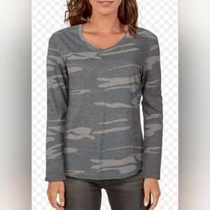 Natural Reflections Gray Camouflage Long Sleeve Top
